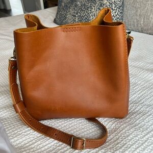 Portland Leather Goods Butterfly Bucket Bag in Honey